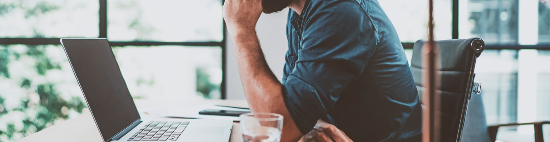 https://www.pixelbrise.de/wp-content/uploads/2020/03/services-header-bg-image-min.jpg